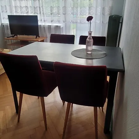 7 Osob, 3 Pokoje, Super Lokalizacja